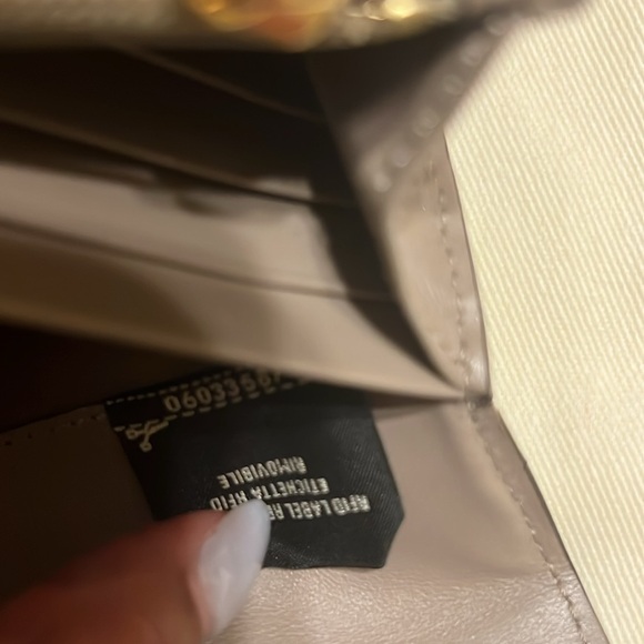 Fendi Logo Plaque Continental Wallet - Picture 16 of 17